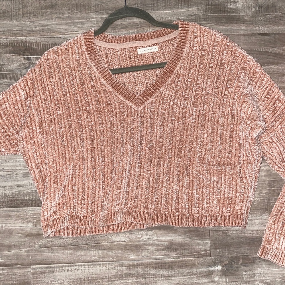 LA hearts super cute warm sweater! From pacsun!